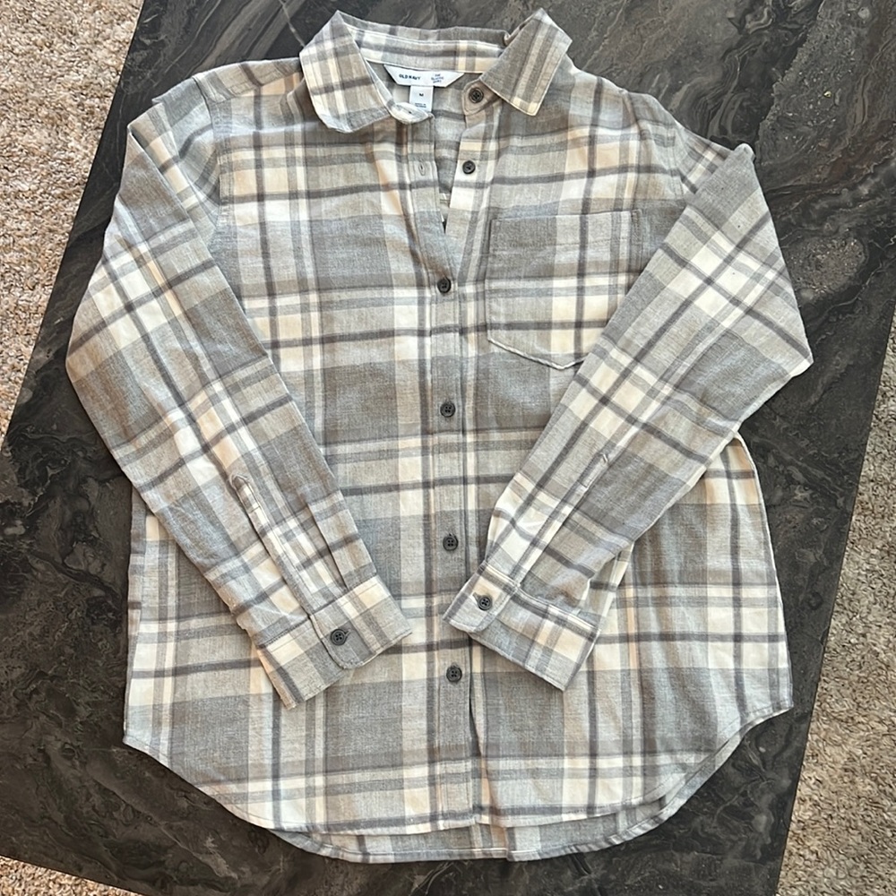 Beautiful Grey and White Flannel! With Tags!!